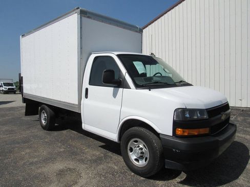 Used 2021 Chevrolet Express 3500 RWD image 9