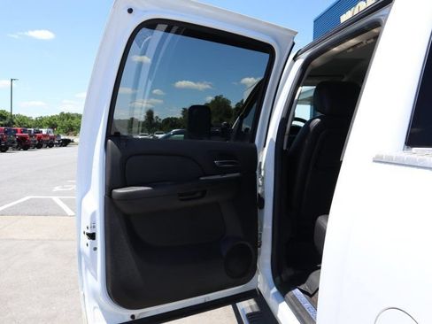 Used 2014 Chevrolet Silverado 3500 LTZ w/ LTZ Plus Package AWD/4WD image 15