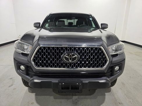Used 2019 Toyota Tacoma TRD Off-Road image 3