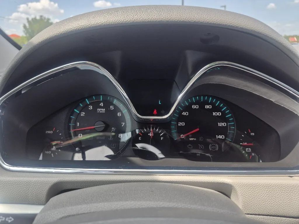 Used 2016 Chevrolet Traverse LT FWD image 32