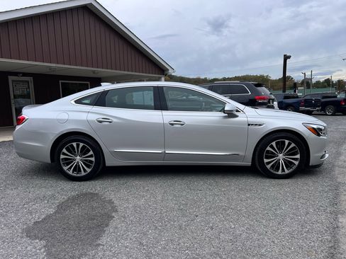 Used 2017 Buick LaCrosse Essence image 8