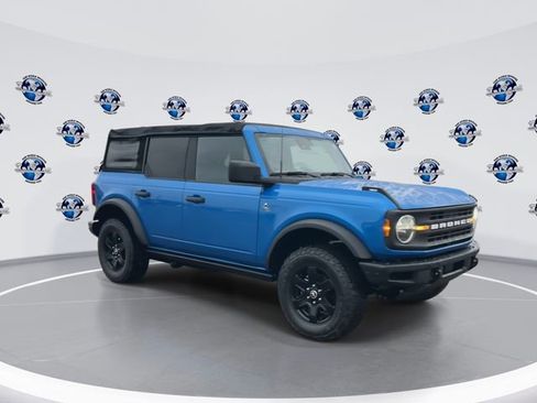 Used 2021 Ford Bronco Black Diamond image 2