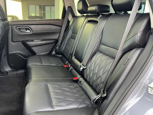 Used 2023 Nissan Rogue Platinum w/ Platinum Premium Package FWD image 24
