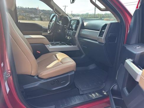 Certified 2022 Ford F350 Lariat w/ Lariat Value Package image 20