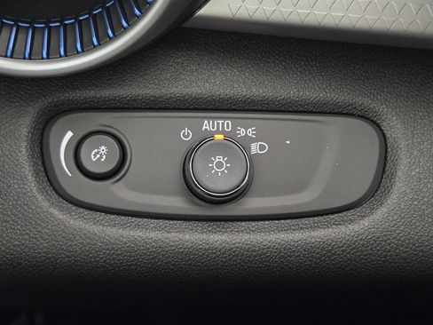New 2026 Chevrolet Trax LS w/ LS Convenience Package FWD image 22