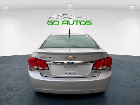 Used 2013 Chevrolet Cruze Eco image 4