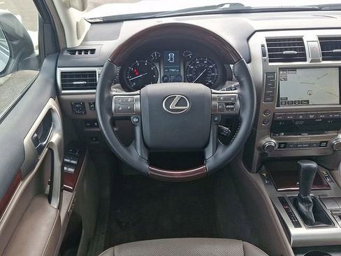 Used 2019 Lexus GX 460 Premium image 11