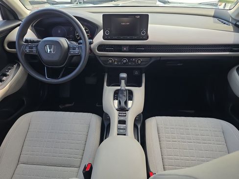 Certified 2025 Honda HR-V LX image 9