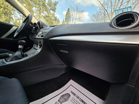 Used 2010 MAZDA MAZDA3 s Sport image 25