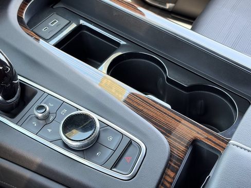 Certified 2022 Cadillac Escalade ESV Premium Luxury AWD/4WD image 32