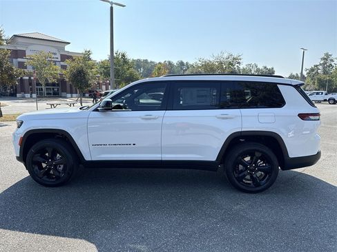 New 2025 Jeep Grand Cherokee L Limited w/ Luxury Tech Group II image 6