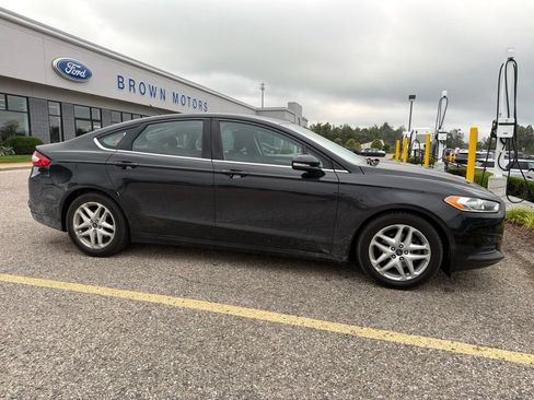Used 2013 Ford Fusion SE FWD image 10