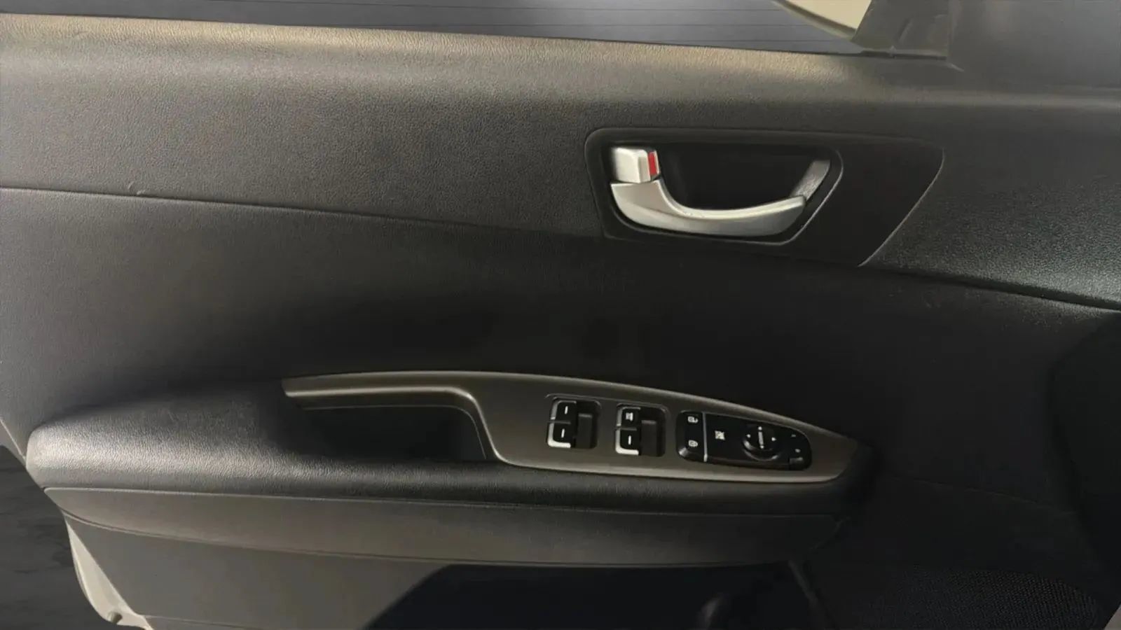 Used 2020 Kia Optima LX FWD image 16
