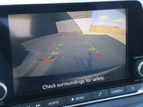 Used 2023 Nissan Rogue SV FWD image 7