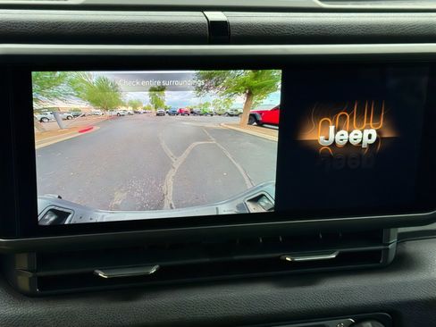 New 2025 Jeep Gladiator Sport image 23