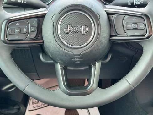 Used 2023 Jeep Wrangler Unlimited Sport AWD/4WD image 19