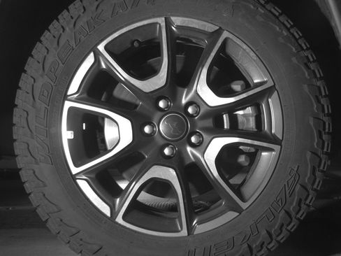Used 2025 Jeep Compass Trailhawk AWD/4WD image 13