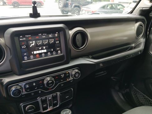 Used 2020 Jeep Wrangler Unlimited Sport S AWD/4WD image 19