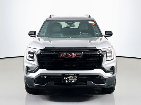 Used 2026 GMC Terrain Elevation w/ Elevation Premium Package AWD/4WD image 2