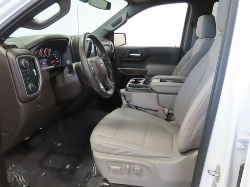 Used 2020 Chevrolet Silverado 1500 LT w/ Convenience Package AWD/4WD image 16