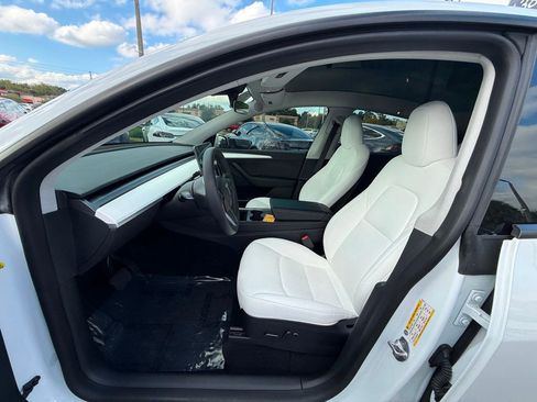 Used 2023 Tesla Model Y Long Range image 9