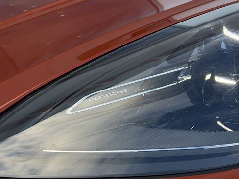 Used 2025 Porsche Macan image 9