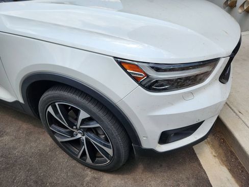 Used 2021 Volvo XC40 T5 R-Design w/ Advanced Package AWD/4WD image 5