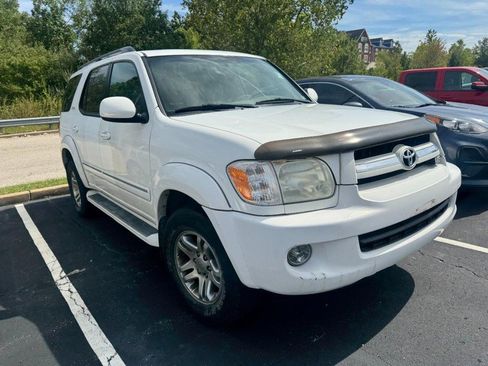 Used 2006 Toyota Sequoia SR5 w/ Preferred Pkg w/ Heated Seats AWD/4WD image 4