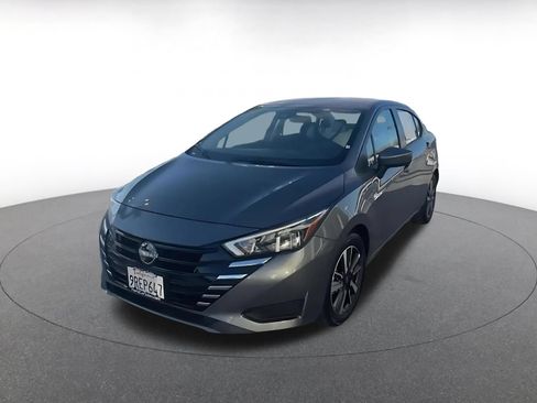 Used 2025 Nissan Versa SV FWD image 7