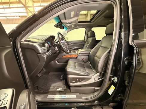 Used 2018 Chevrolet Tahoe Premier image 17