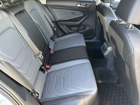 Certified 2025 Volkswagen Jetta SEL image 11