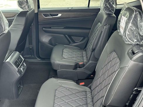 New 2026 Volkswagen Atlas SEL Premium R-Line AWD/4WD image 13