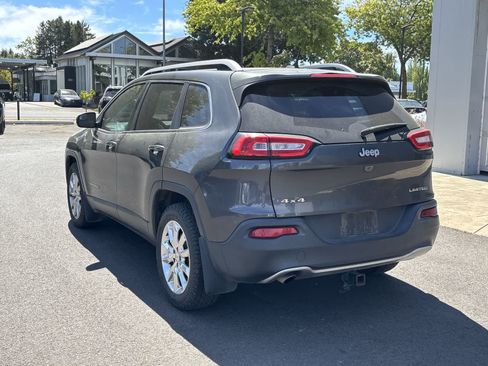 Used 2015 Jeep Cherokee Limited AWD/4WD image 3