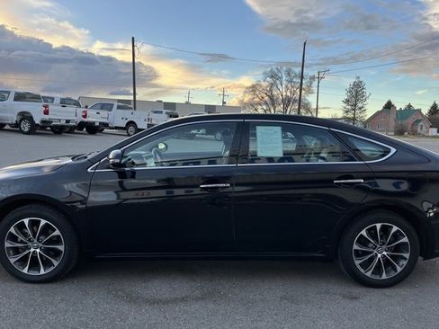 Used 2016 Toyota Avalon XLE image 6