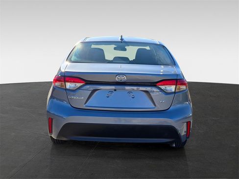 Used 2024 Toyota Corolla LE image 5