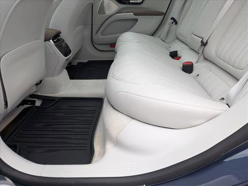 Used 2022 Mercedes-Benz EQS 580 4MATIC Sedan image 18