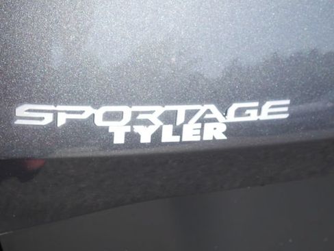 Used 2023 Kia Sportage LX AWD/4WD image 14