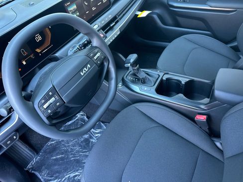 New 2026 Kia K4 LX image 10
