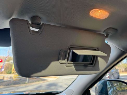 Used 2023 Nissan Pathfinder Platinum image 31