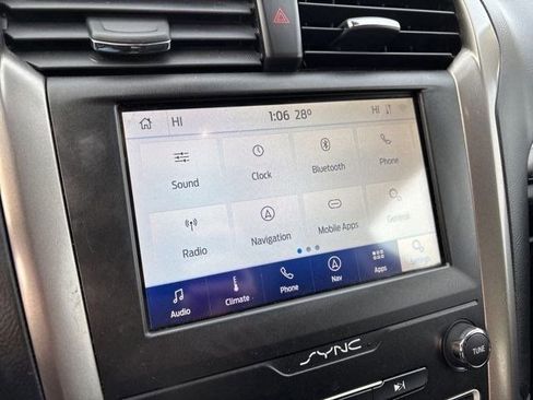 Used 2020 Ford Fusion SE image 23