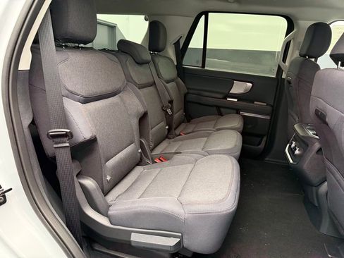 New 2025 Ford Expedition Active image 66