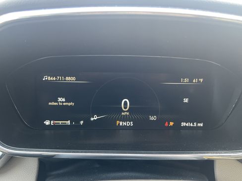 Used 2018 Lincoln Continental Select image 18