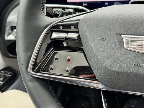 New 2026 Cadillac Lyriq Premium Sport image 31