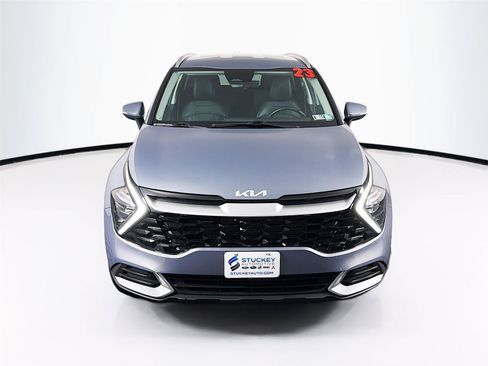 Used 2023 Kia Sportage EX AWD/4WD image 2