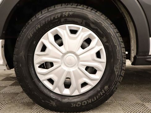 Used 2023 Ford Transit 350 XLT image 5