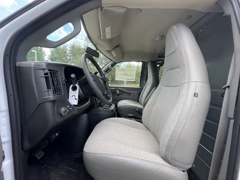 New 2025 Chevrolet Express 2500 w/ Driver Convenience Package image 23