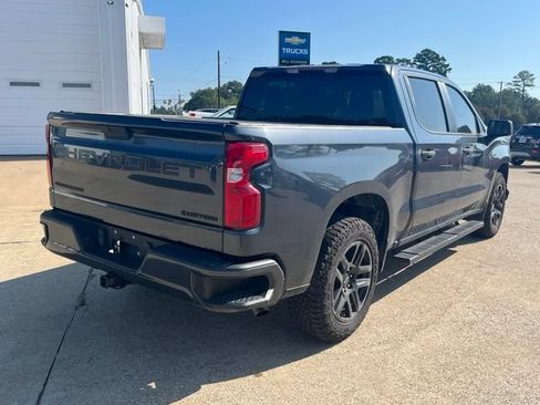 Used 2022 Chevrolet Silverado 1500 Custom w/ LPO, Blackout Package RWD image 4