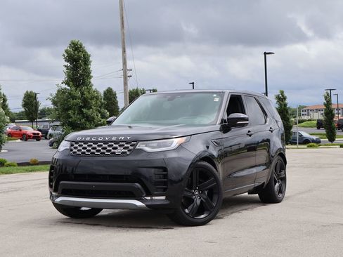 Used 2025 Land Rover Discovery Metropolitan Edition AWD/4WD image 1