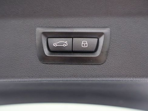 Used 2024 BMW X3 xDrive30i w/ Convenience Package image 17