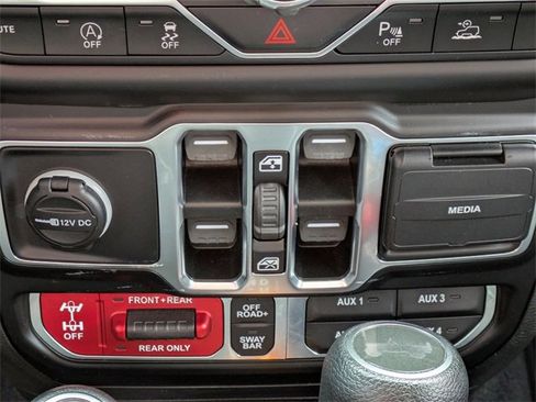 Certified 2021 Jeep Wrangler Unlimited Rubicon w/ Steel Bumper Group image 22